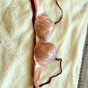 Victoria’s Secret very sexy push up bra
